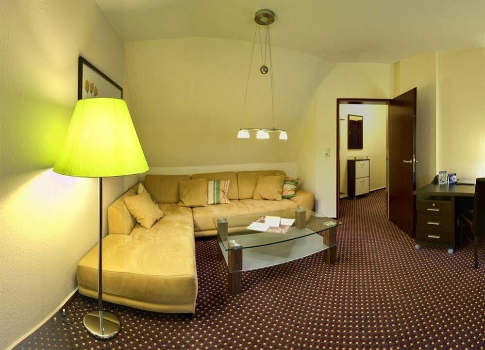 Nordwest-Hotel Бад-Цвішенан Екстер'єр фото