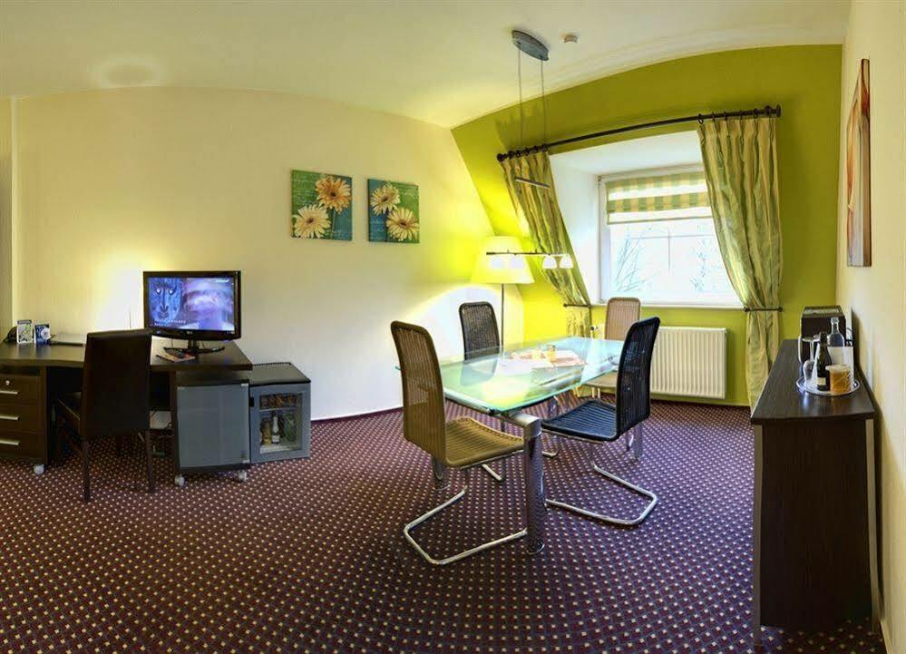Nordwest-Hotel Бад-Цвішенан Екстер'єр фото